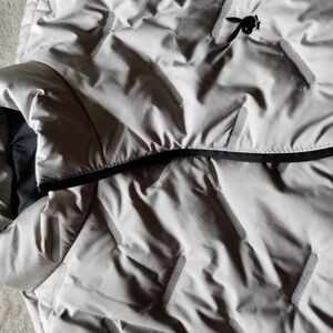 Size large spring vest